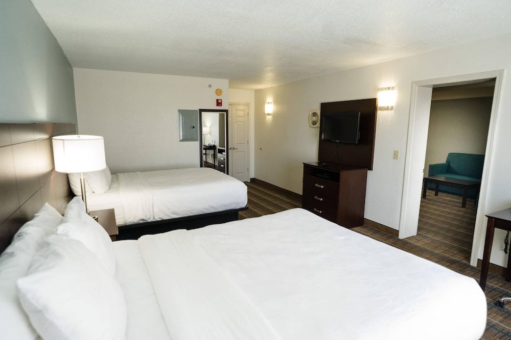 Standard Room, 1 Queen Bed, Non Smoking
