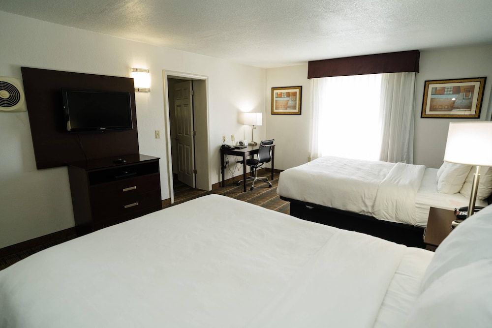 Room, 2 Queen Beds, Smoking (Efficiency)