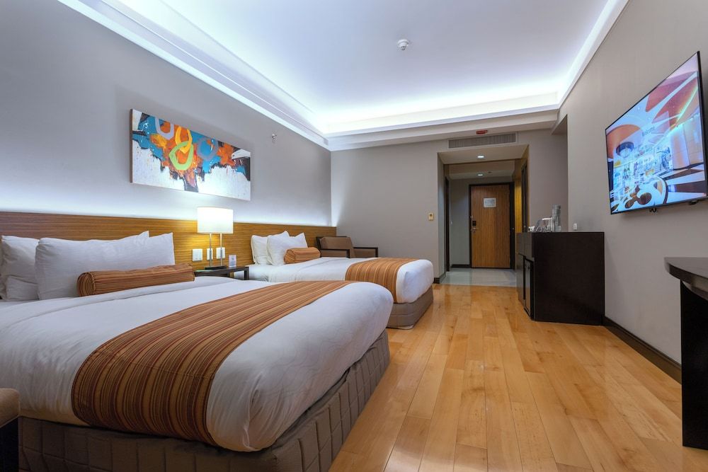 The Bellevue Manila Deluxe Room, 1 King Bed, Non Smoking, Tower 2