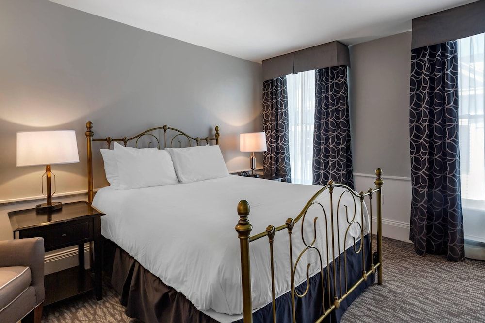 Suite, 1 Queen Bed, Non Smoking