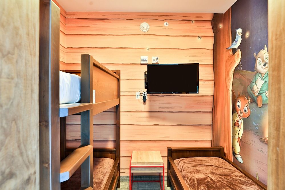 Great Wolf Lodge Atlanta / LaGrange, GA Kid Cabin Suite - Water Park Included 9