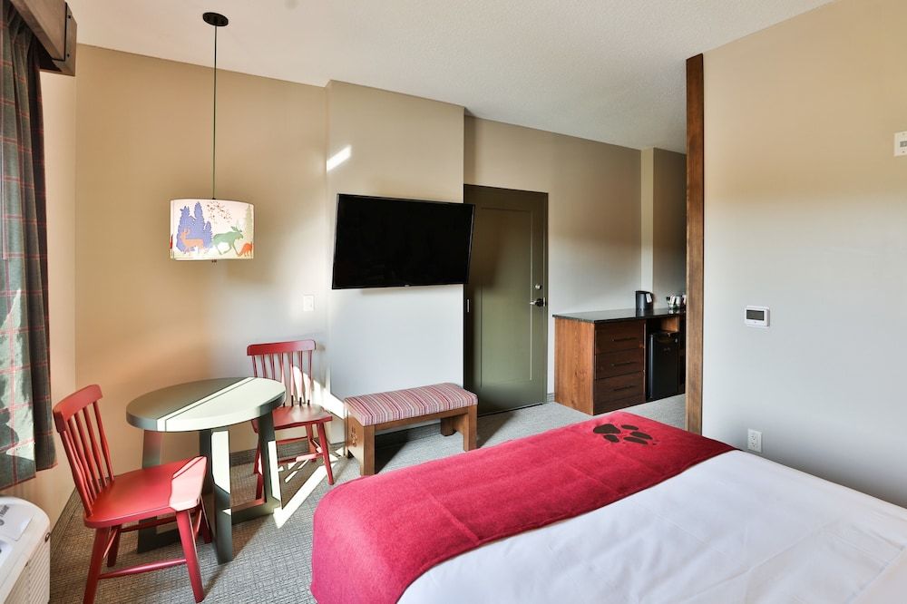 Great Wolf Lodge Atlanta / LaGrange, GA Kid Cabin Suite - Water Park Included 3