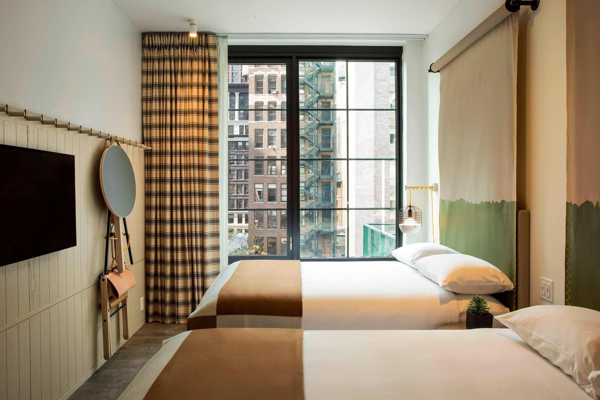 Double Double, Guest room, 2 Double