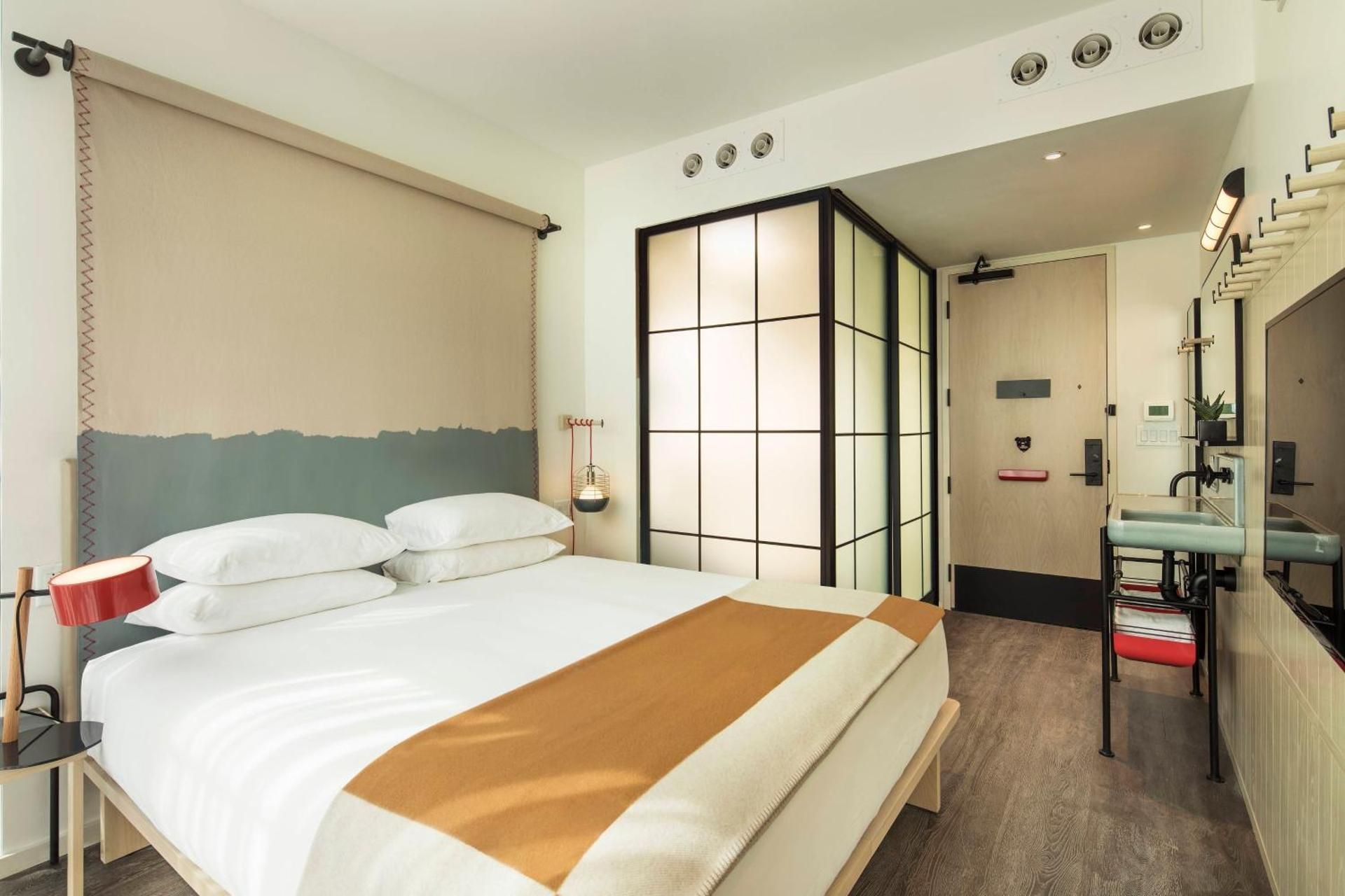 undefined Moxy NYC Chelsea 8