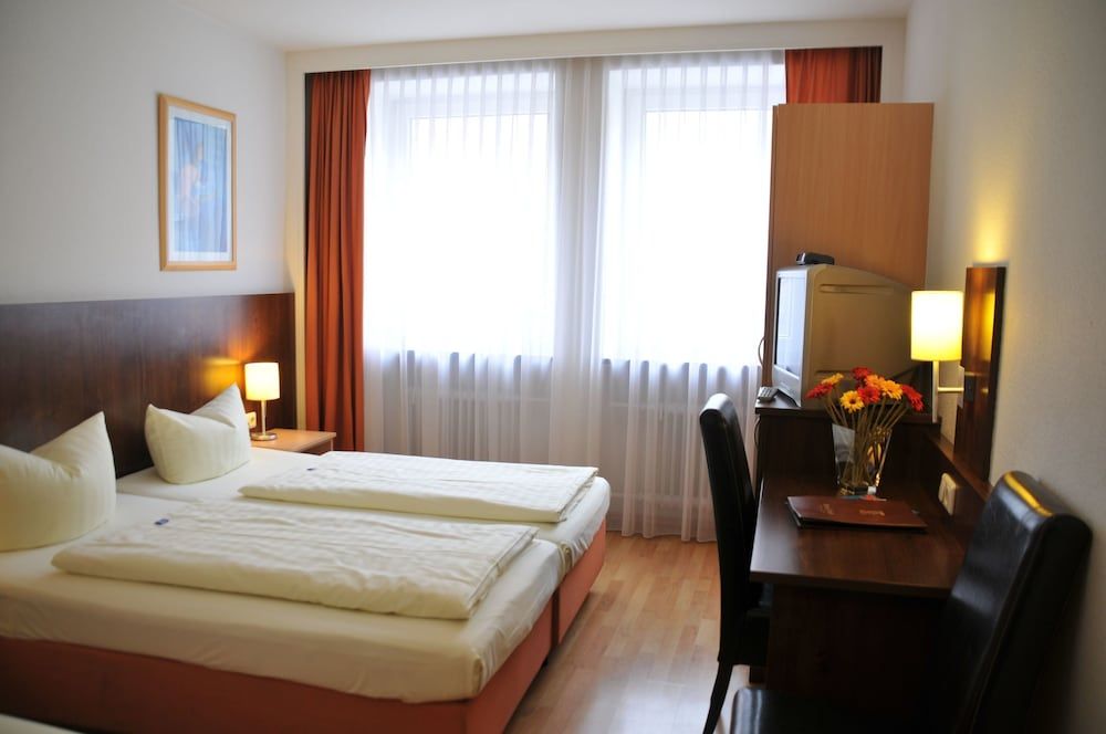 Hotel Italia Standard Double or Twin Room 7