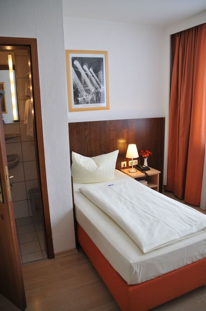 undefined Hotel Italia 10