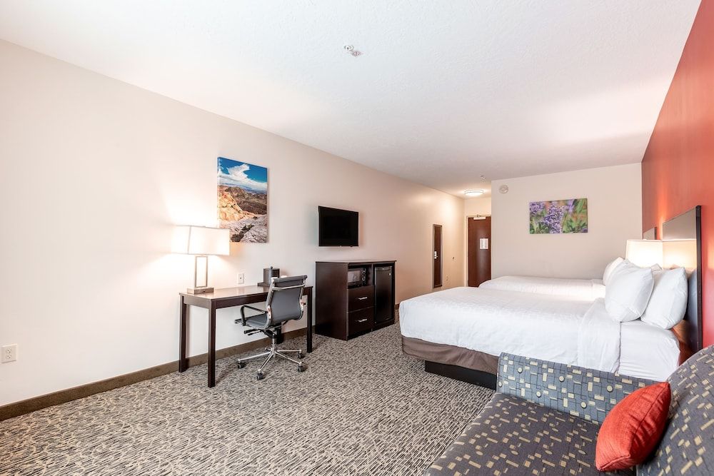 Suite, 2 Queen Beds, Non Smoking