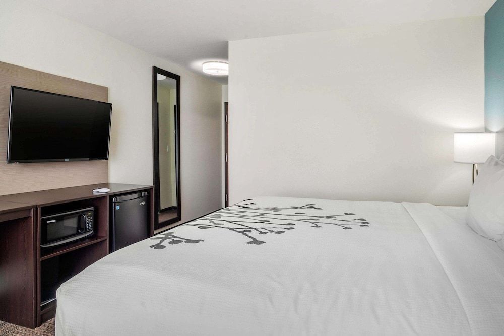 undefined Sleep Inn & Suites near Westchase 5