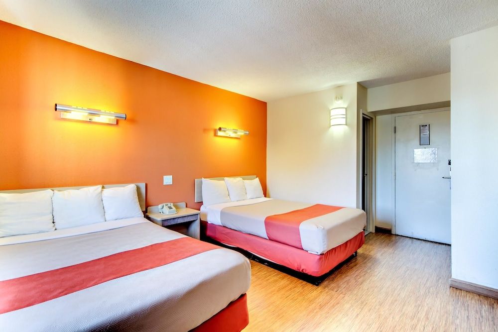 Standard Room, 2 Double Beds, Non Smoking