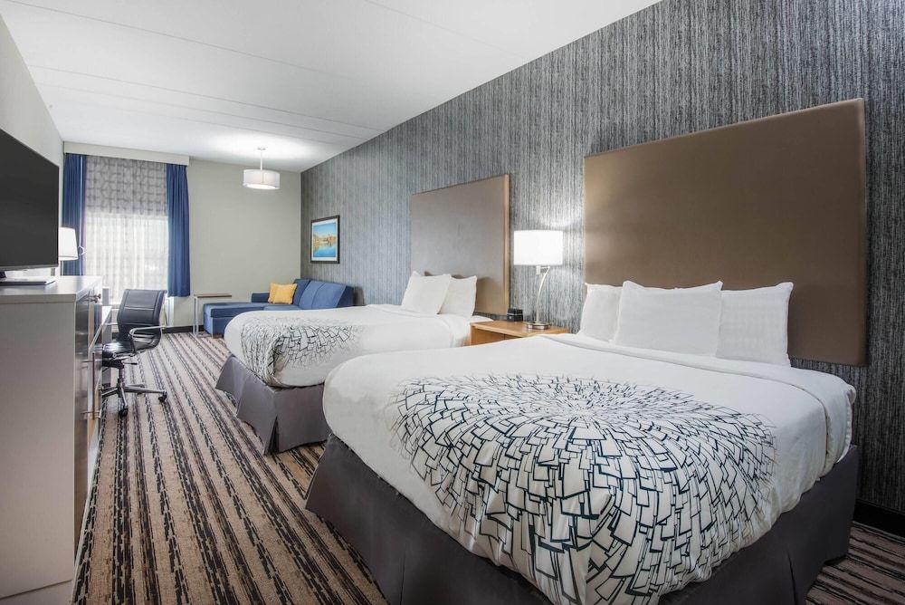 Deluxe Studio Suite, 2 Queen Beds, Non Smoking