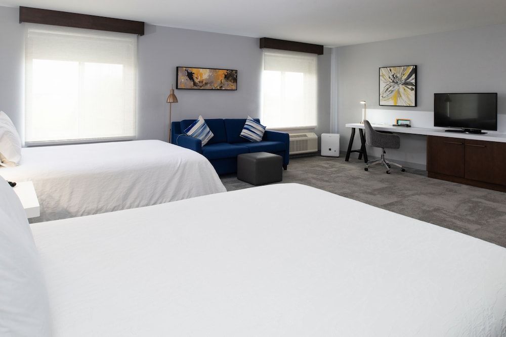 Junior Suite, 2 Queen Beds, Accessible (Roll-In Shower)