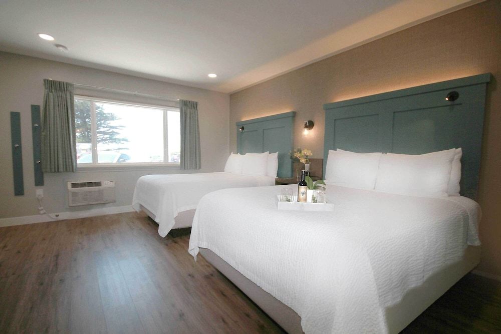 2 Queen Beds, Limited View Pets Ok