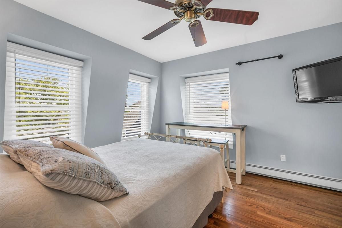 Tandem Bike Inn Standard Queen Room