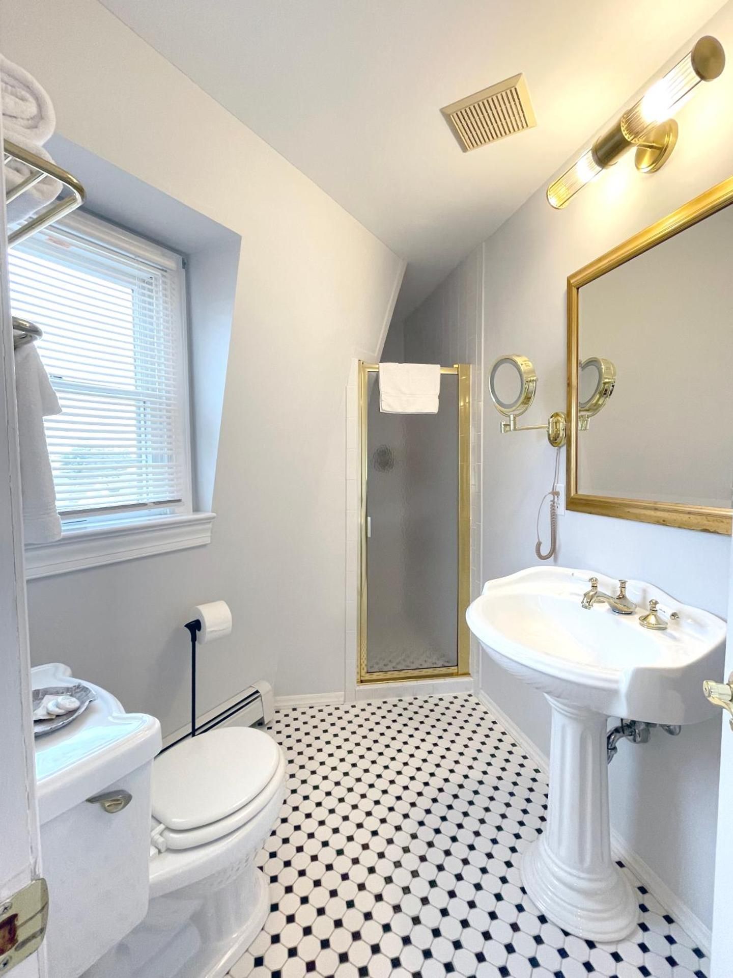 Tandem Bike Inn King Room 3