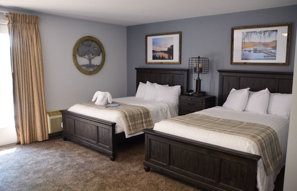 Lodge Suites, 2 Double Beds, Lake View
