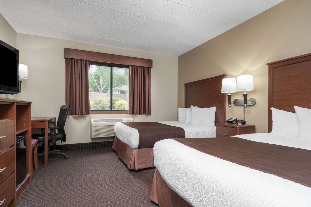 Room, 2 Queen Beds, Non Smoking