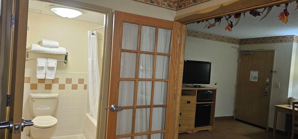 Superior Studio Suite, 1 King Bed, Non Smoking