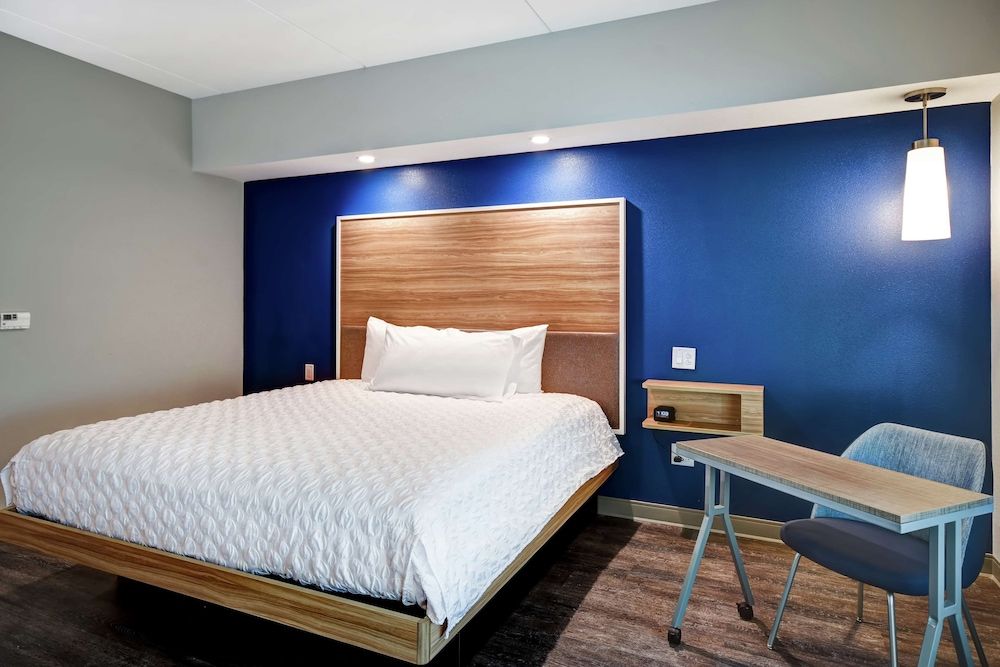 Room, 1 King Bed, Accessible (Hearing)