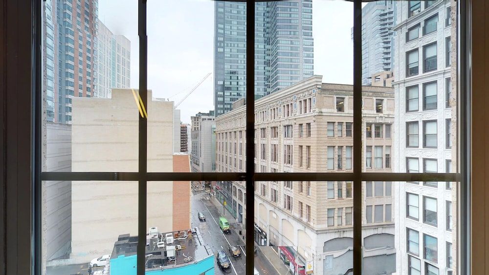 undefined Global Luxury Suites Downtown Boston 7