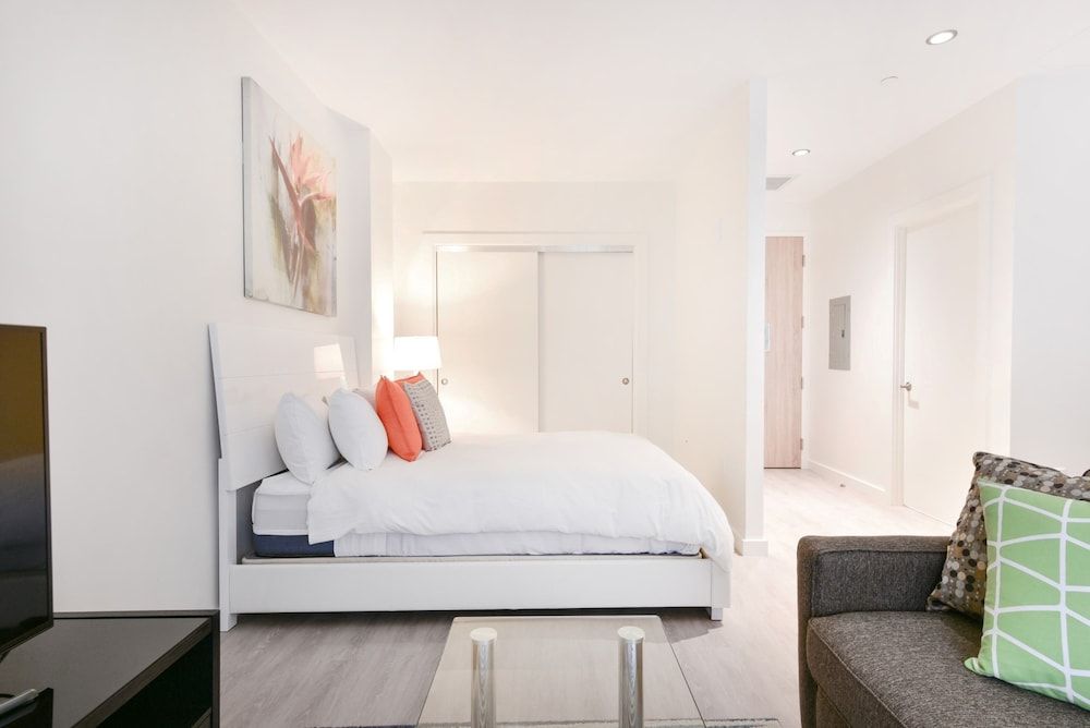 Global Luxury Suites Downtown Boston Luxury Studio 2