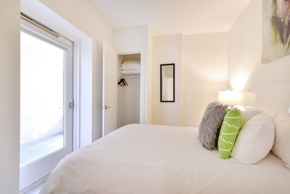 undefined Global Luxury Suites Downtown Boston 10