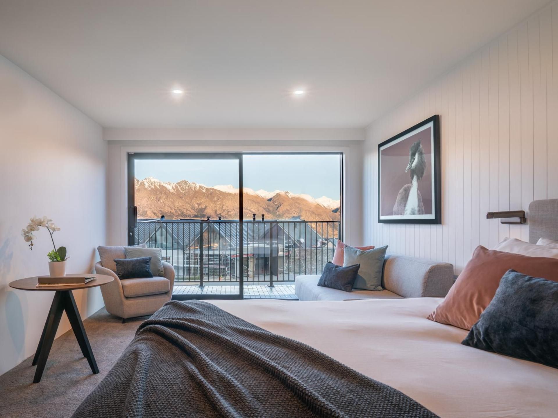 King Room  Remarkables  Mountain View