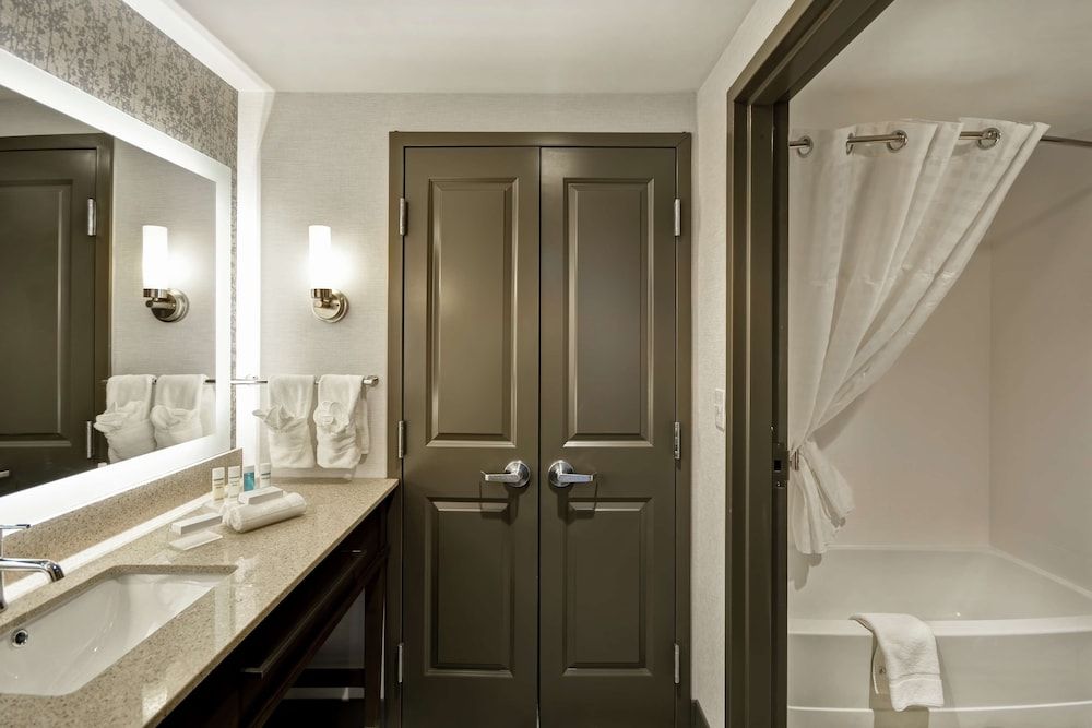Suite, 2 Queen Beds, Accessible (Hearing)