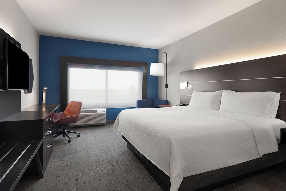 Standard Room, 1 King Bed