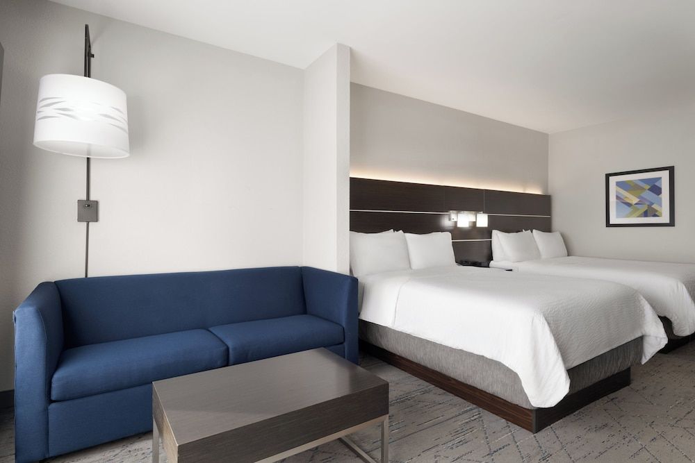 Suite, Multiple Beds