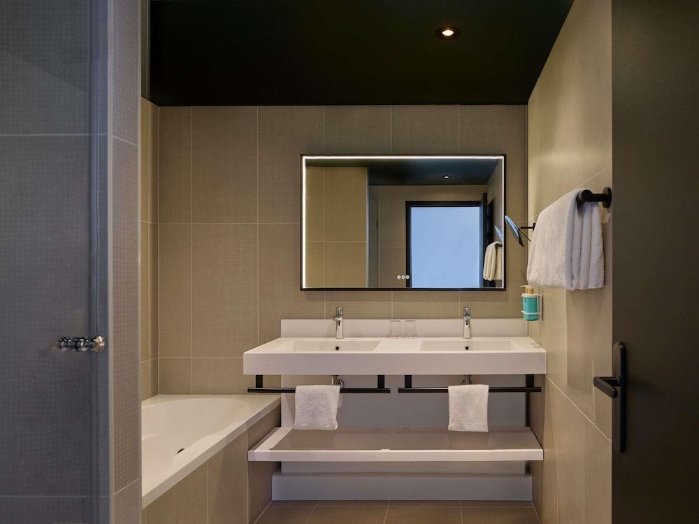 undefined Novotel Bern Expo 4