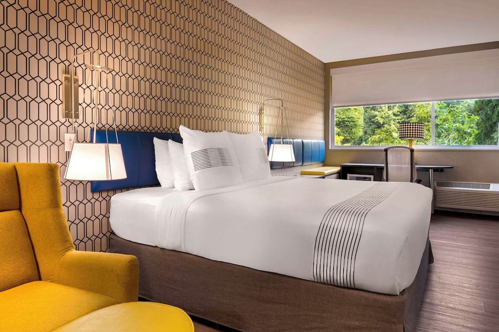 GLō Hotel Asheville-Blue Ridge Parkway