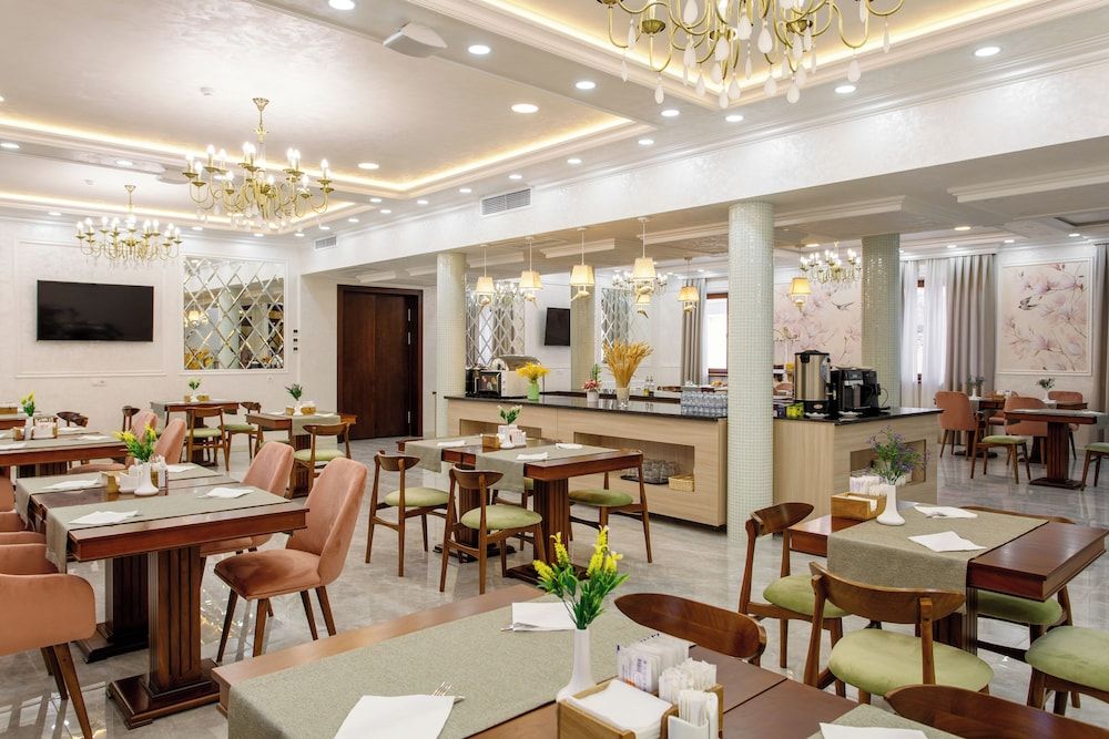 undefined Navruz Hotel 8