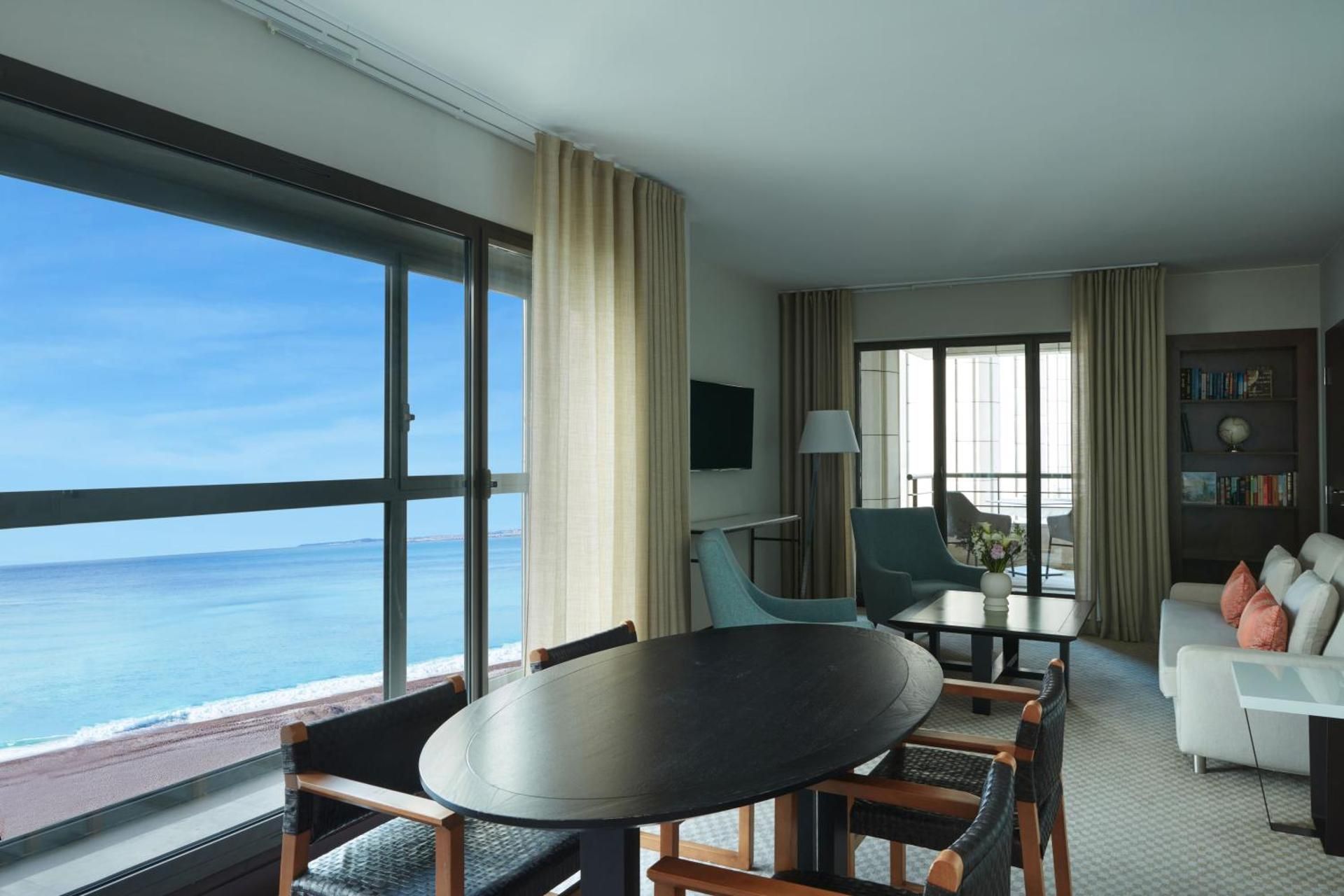 Executive King Sea View