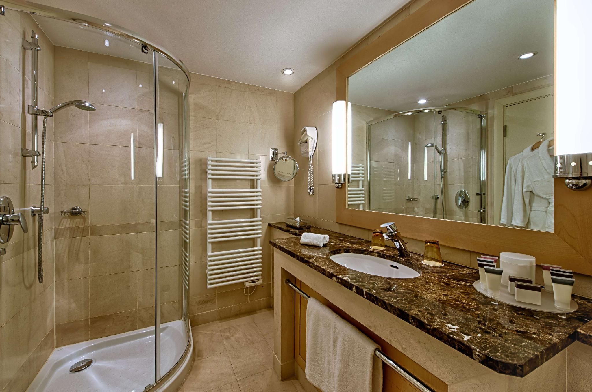 Executive King Sea View