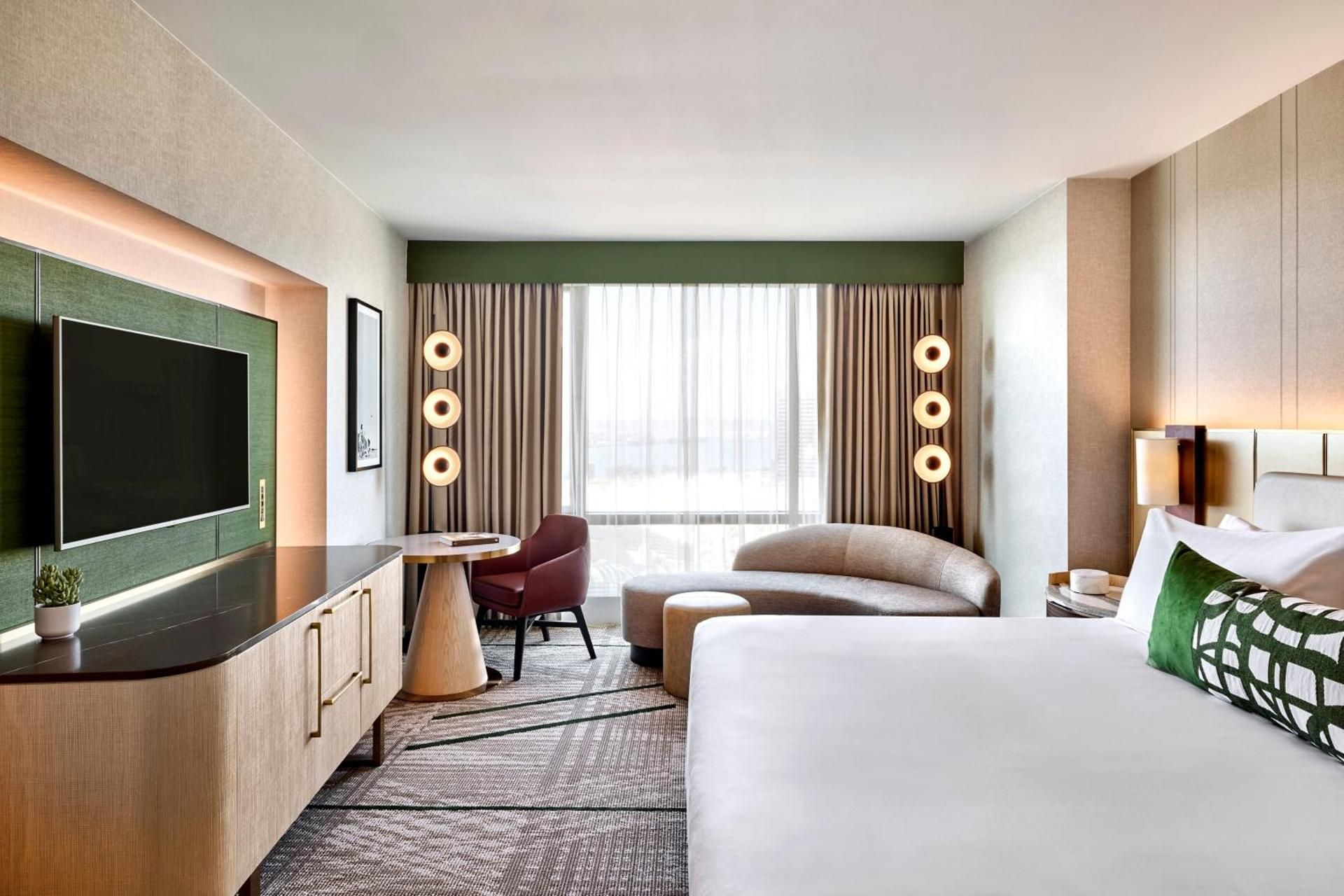 Deluxe Room with 1 King Bed and Balcony - City View