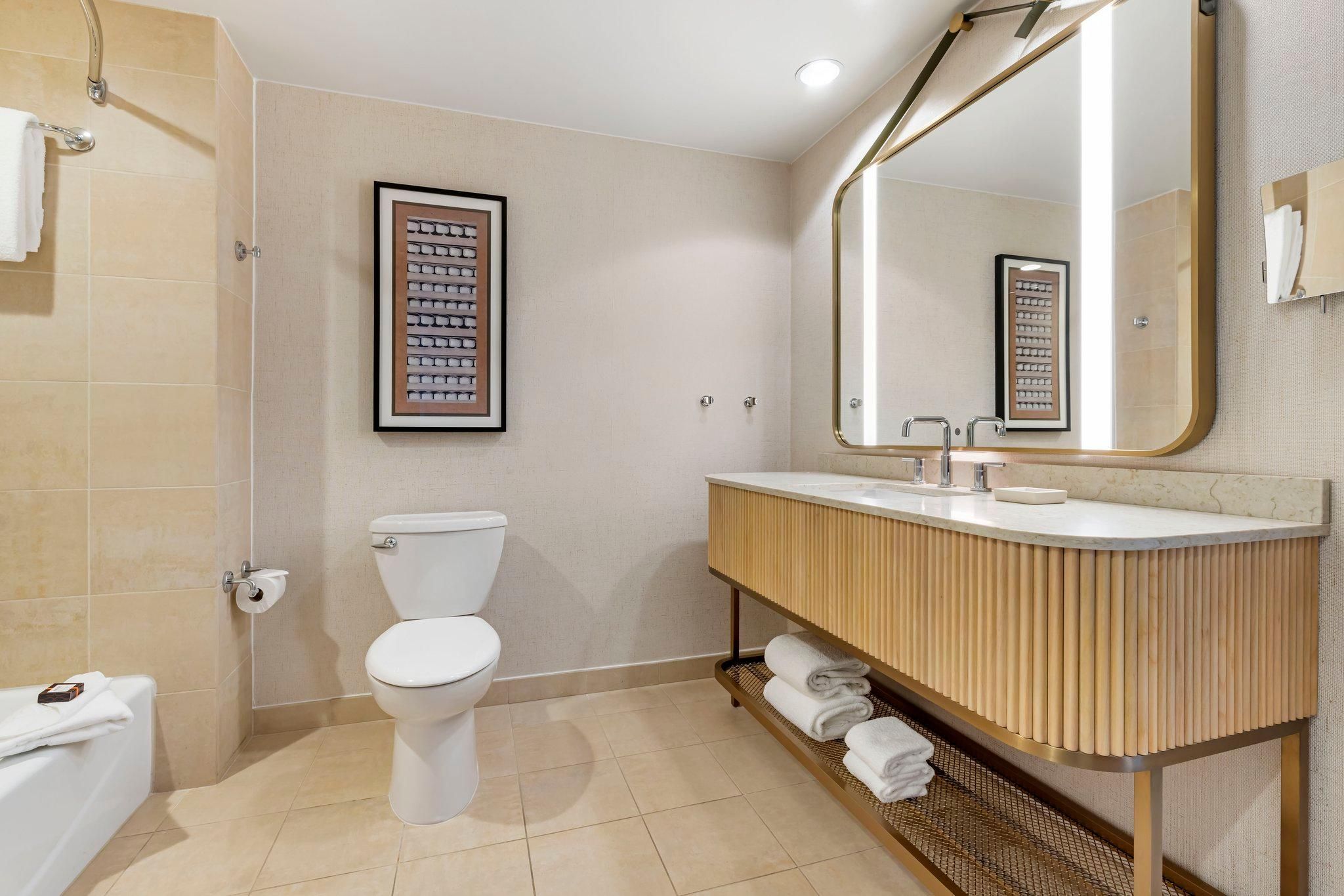 Spacious Executive Suite with King Bed - Pool View