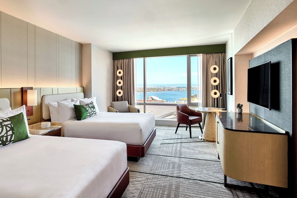 Deluxe Room, 2 Double Beds, City View