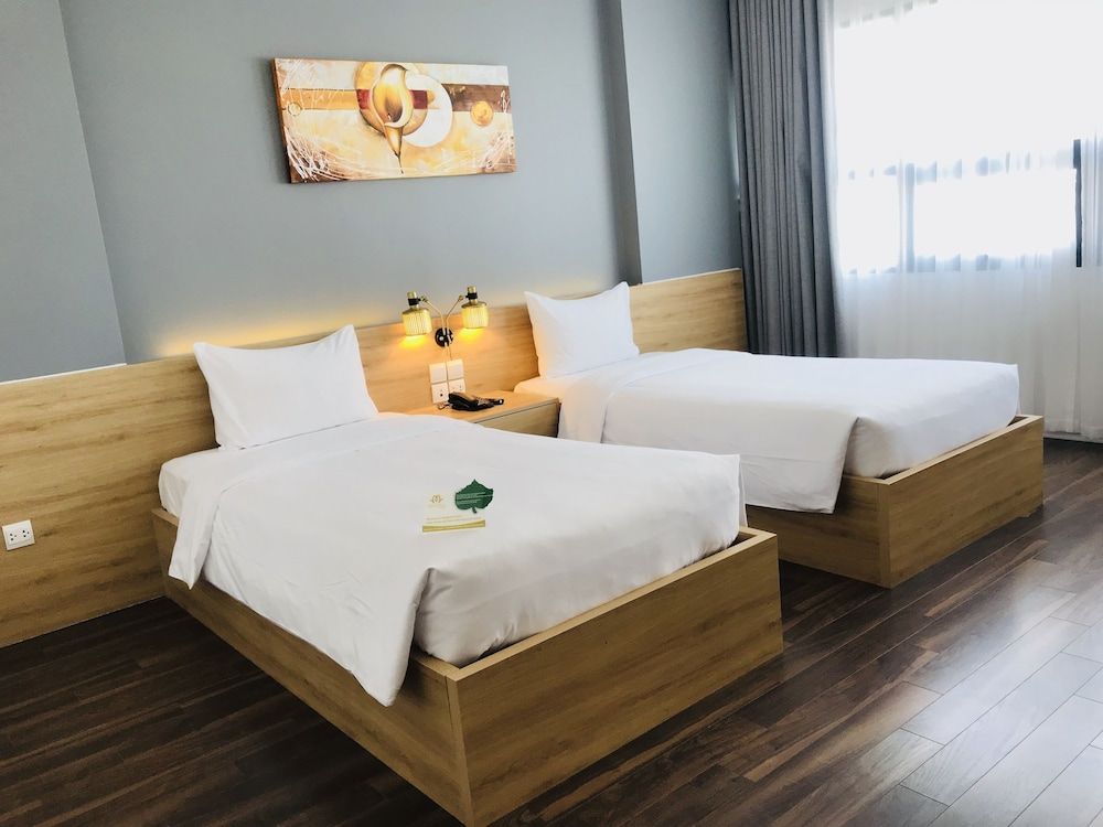 undefined Magnolia Hotel 3