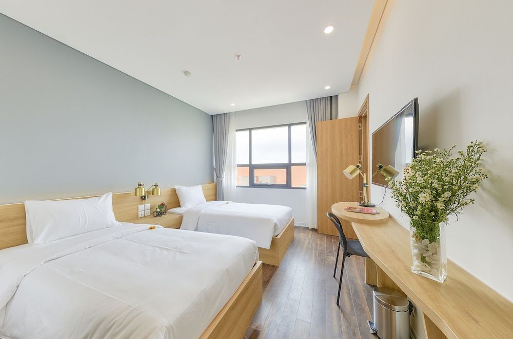 undefined Magnolia Hotel