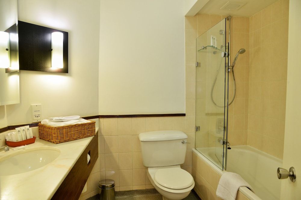 The Centurion Hotel Standard Double Room 5