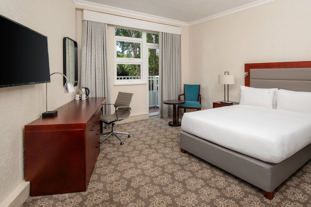 Holiday Inn Johannesburg Sunnyside Park by IHG Standard Room