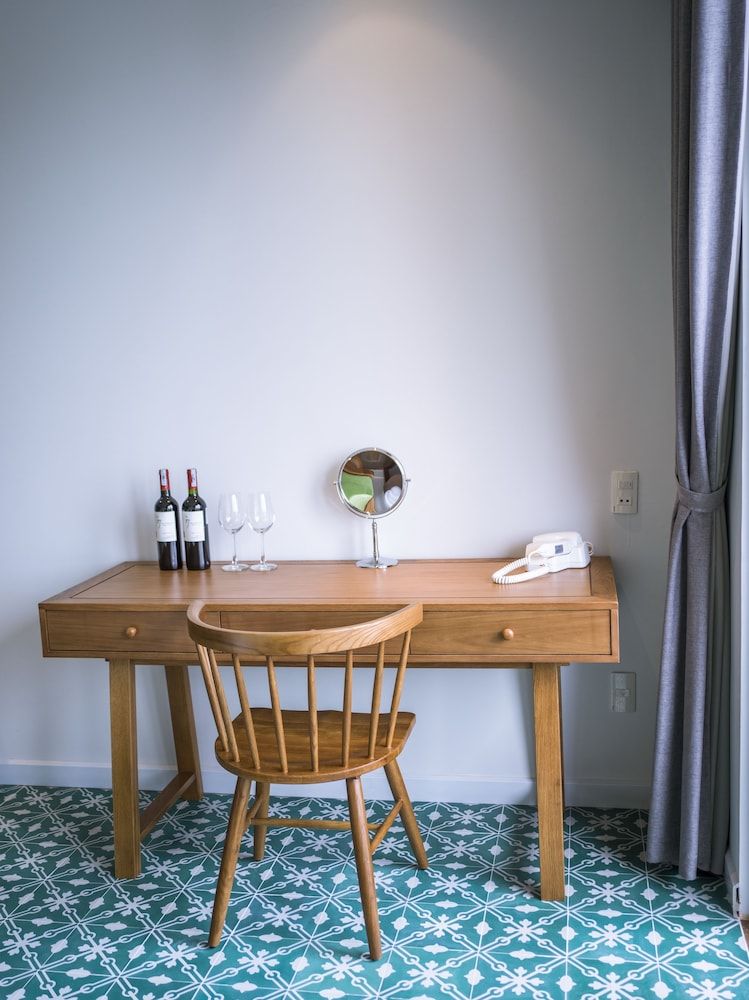 Vinh Hung Old Town Hotel Superior Room, City View 11