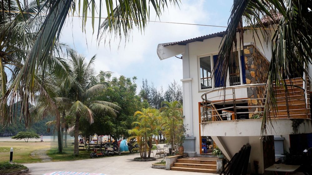 undefined Tung Thu Beach Bungalow 2