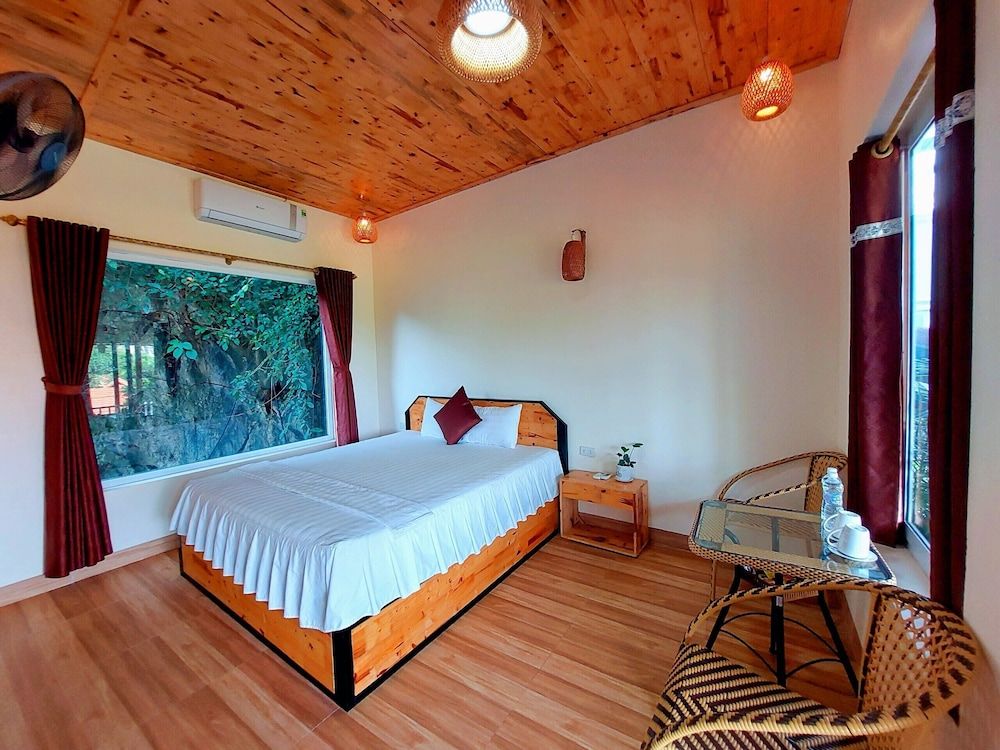 Ninh Binh Mountain Side Homestay & Cafe Deluxe Double Room 2