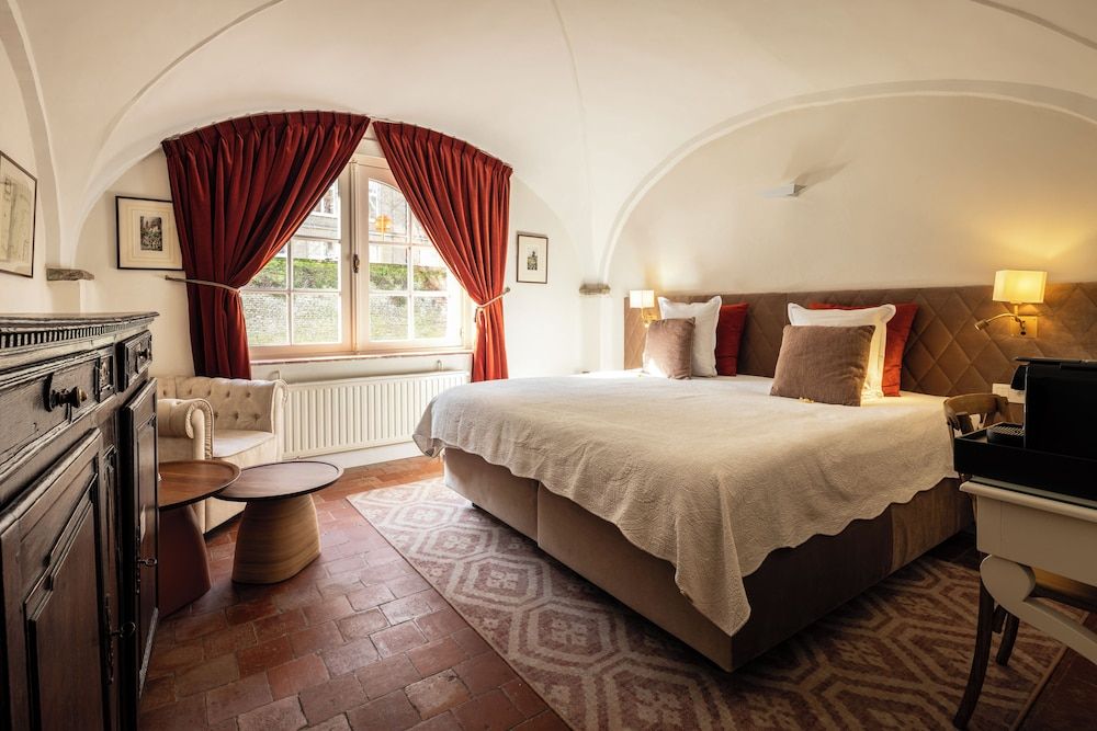 Canal View Hotel Ter Brughe by CW Hotel Collection Deluxe Double Room, Canal View 7