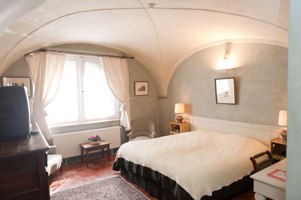 Canal View Hotel Ter Brughe by CW Hotel Collection Deluxe Double Room, Canal View 9