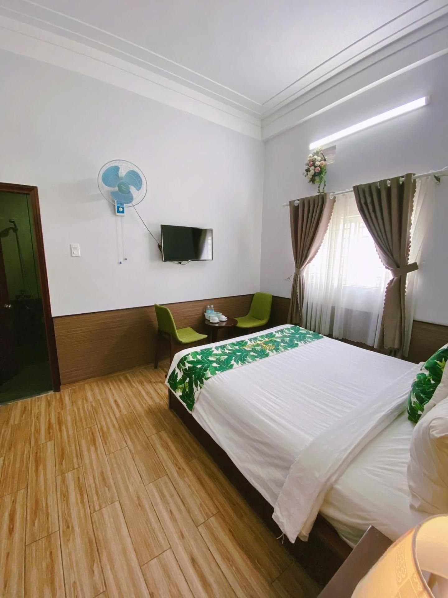 Standard King Room