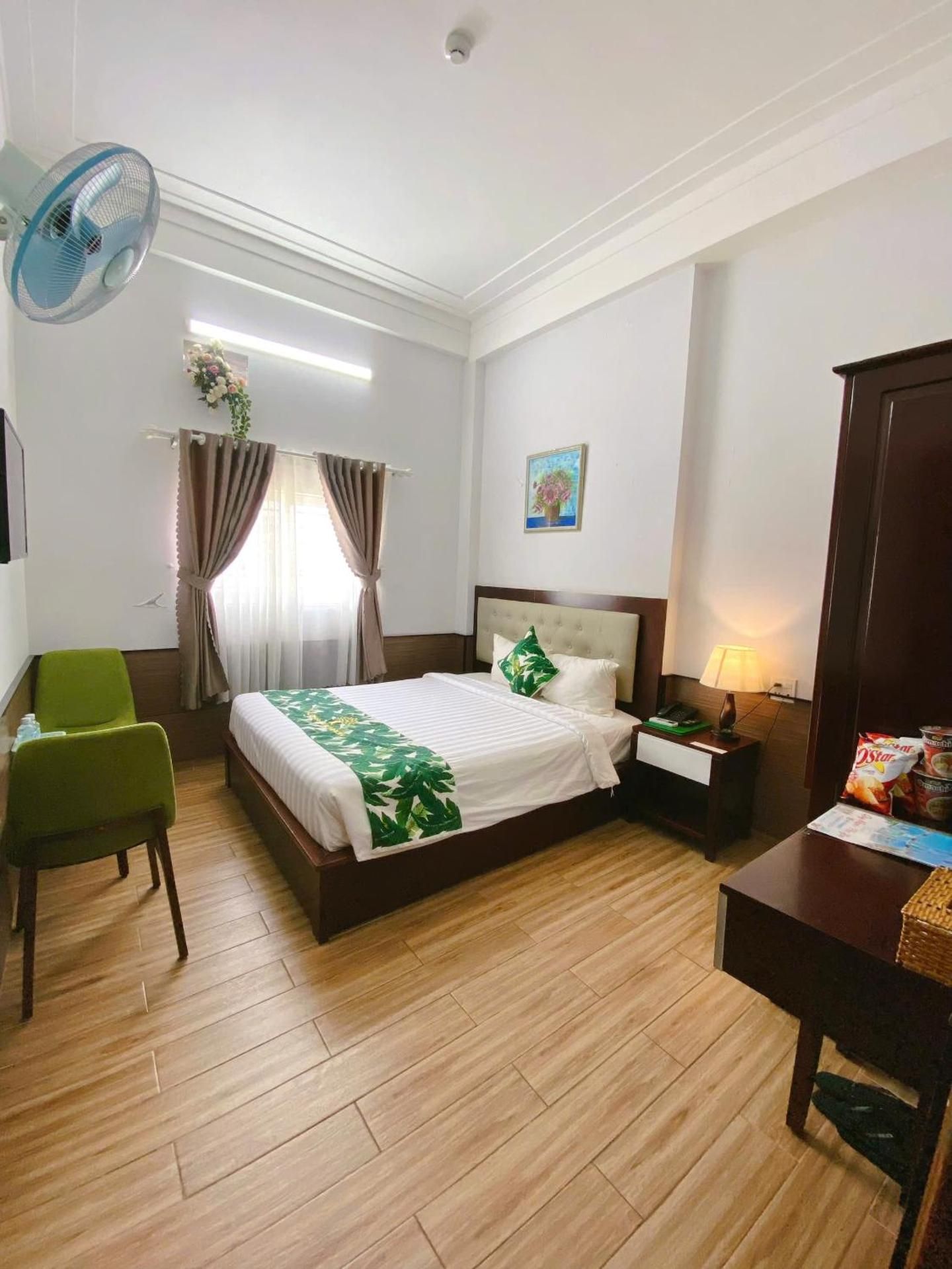 Standard King Room