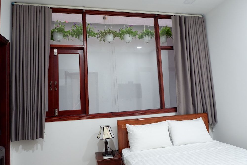 undefined White Lion House 5