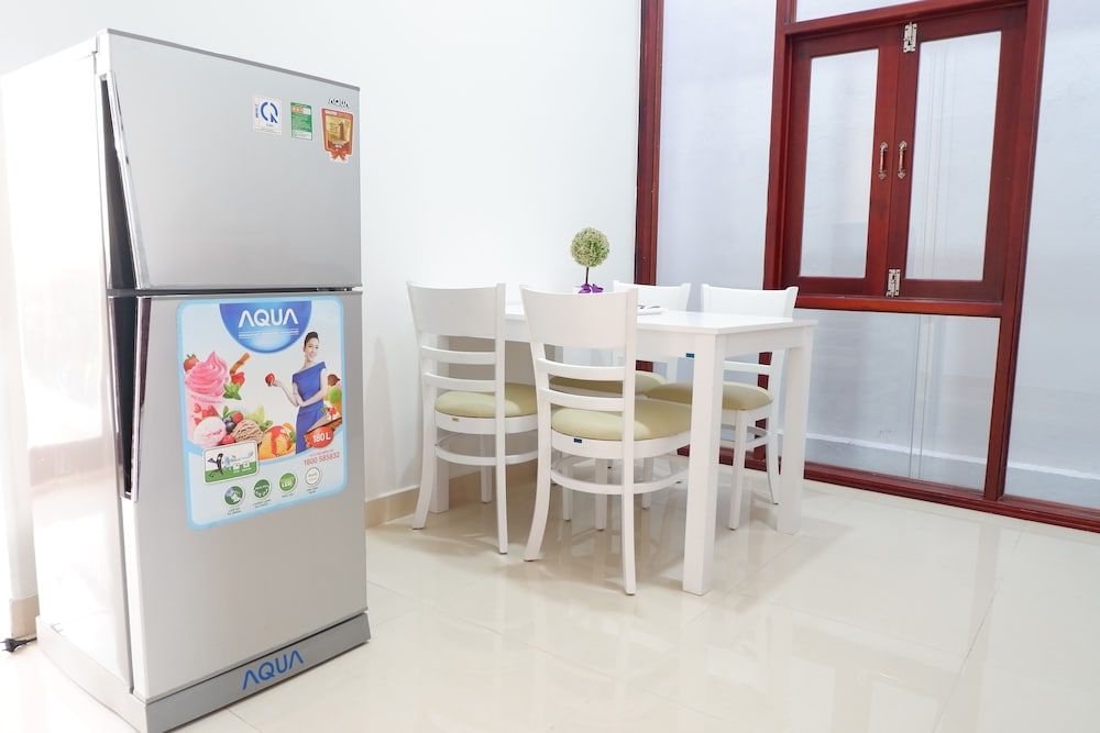 undefined White Lion House 8